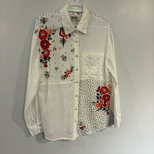 River Island Blouse embroidery floral lace detail pearl buttons